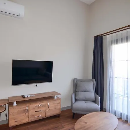 Mykonut Erna شقة فندقية 4*