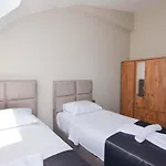 Mykonut Erna アパートホテル