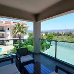 Mykonut Erna アパートホテル 4*