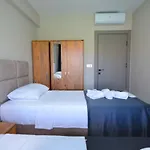 Mykonut Erna アパートホテル フェティエ