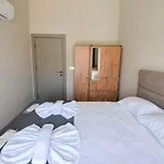 Mykonut Erna